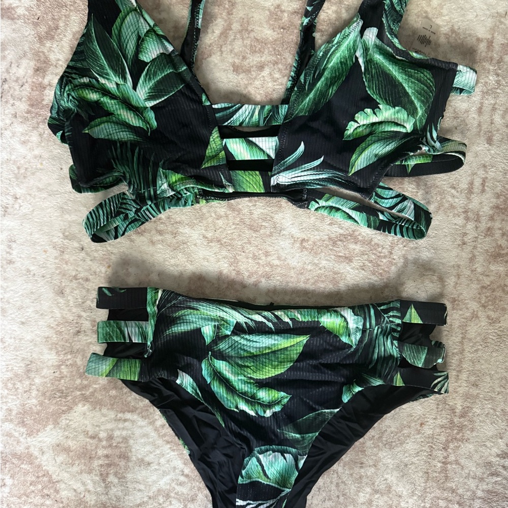 Tropical Leaf Print Bikini Set from Fashinova